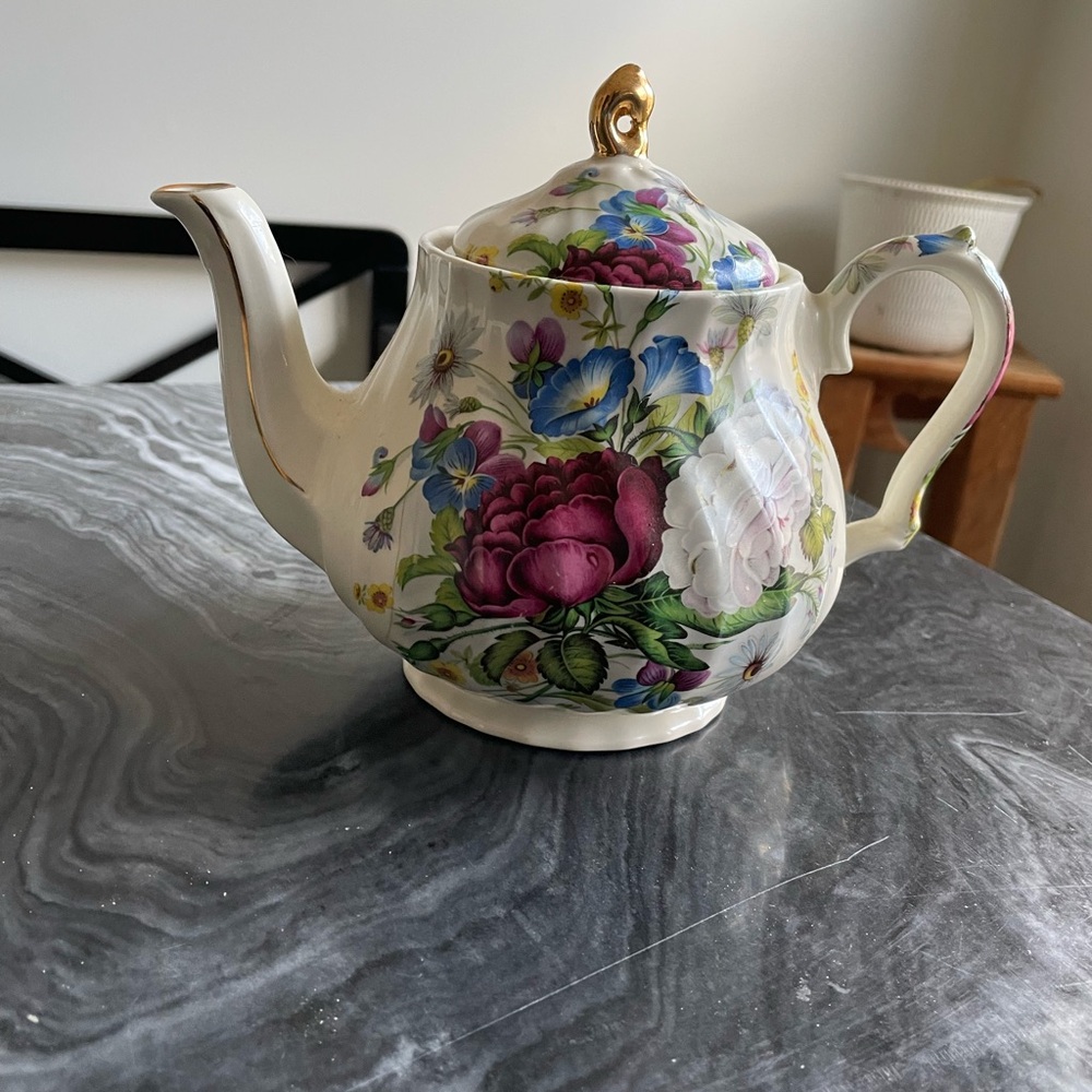 Windsor Floral Ceramic Teapot with Gold Accent